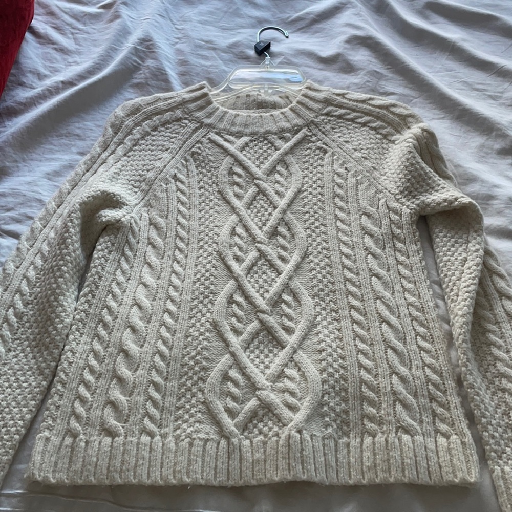 Abercrombie sweater worn once in white